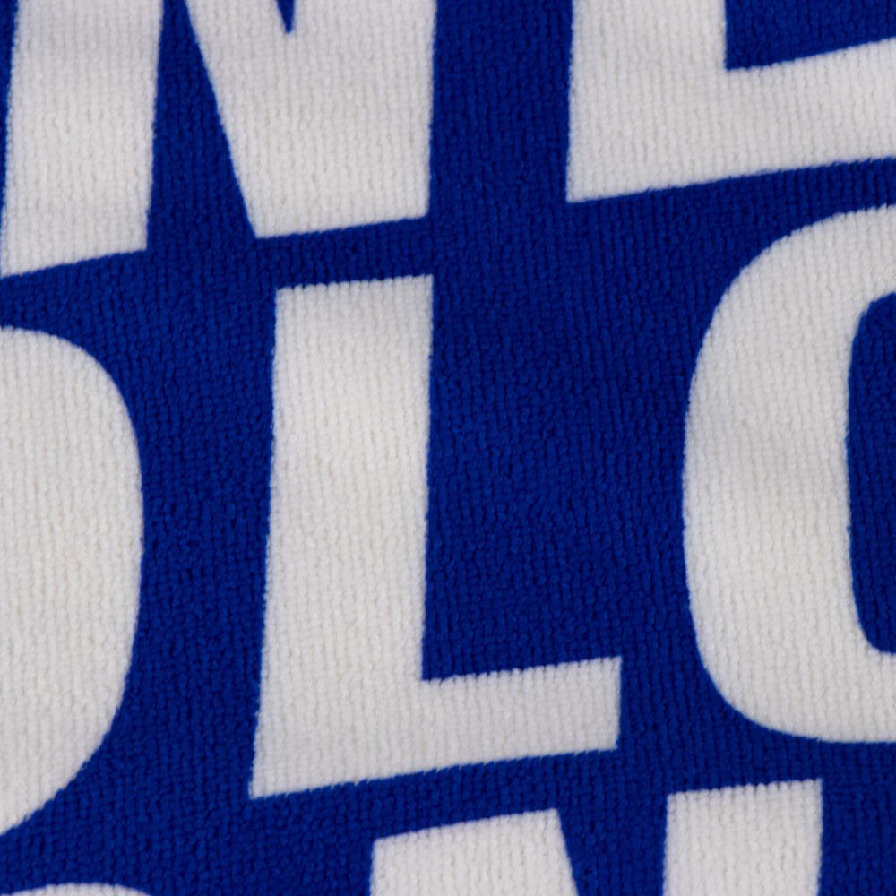 Real Madrid C.F., πόντσο πετσέτα κοντινό υφή με επιγραφή "ONE COLOR ONE CLUB"
